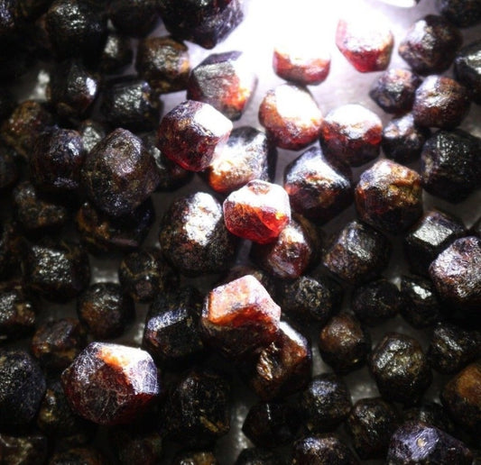 Raw Almandine Garnets 100g